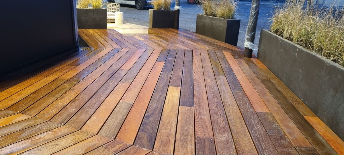 Terrasse bois chevron