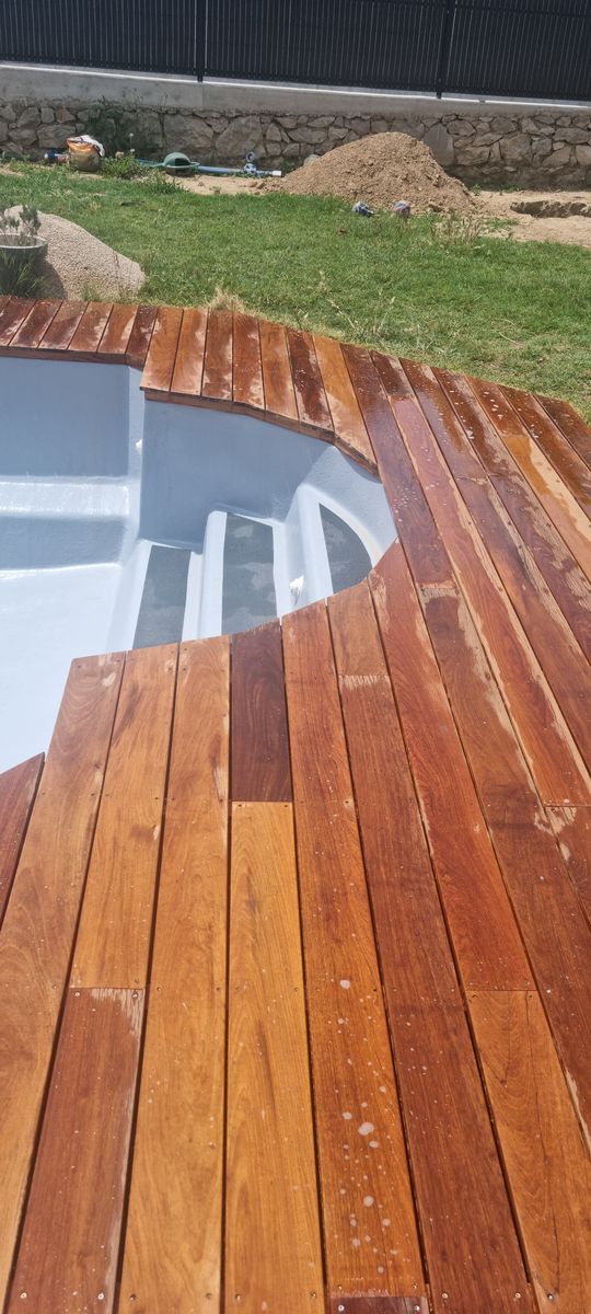 Terrasse ipé piscine courbe