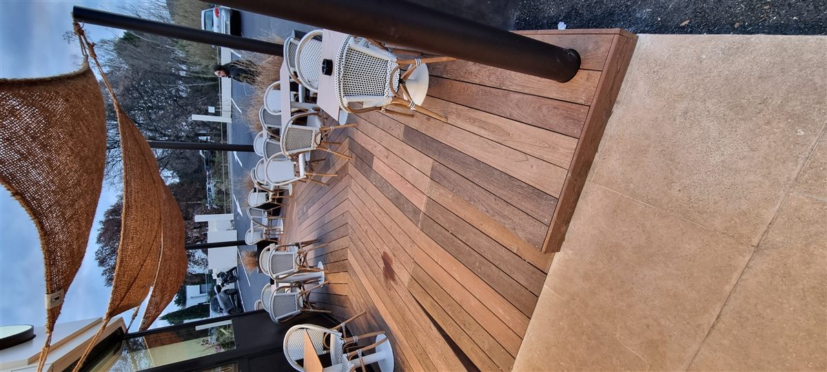 Création de terrasse en bois à Cabriès – Les Collines Fleuries
